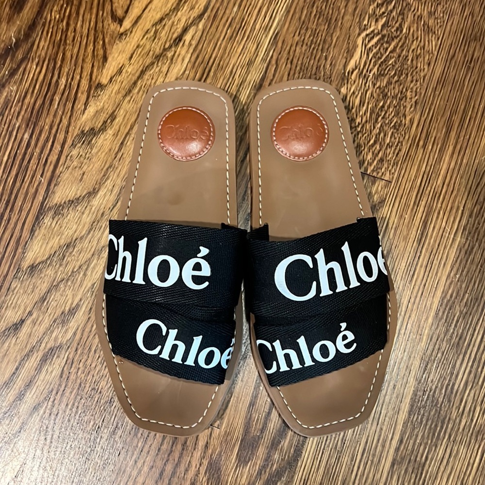 Chloe woody slides